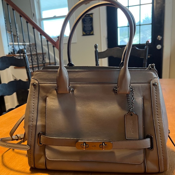 Authentic Grey Coach Medium Swagger Bag - Picture 1 of 16